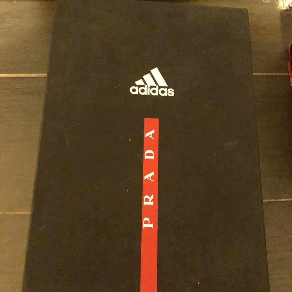 Prada Luna Rossa 21 sneakers